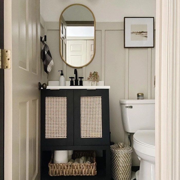 Half bath bathroom decorating ideas